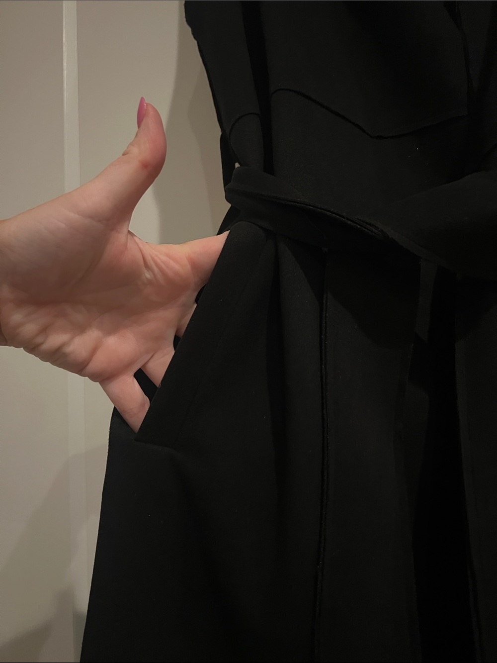 Sleeveless Black Belted Trench Vest - Picture 4 of 5